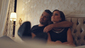 Miro Todosovski s singlom 'Mi se noću mirimo' vstopa v novo glasbeno zgodbo
