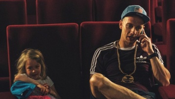 Priljubljen ljubljanski hip hop artist Nipke predstavlja novo glasbeno zgodbo 'Popoln lajf'