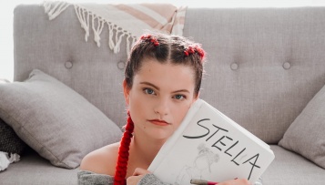 Stella v jesen vstopa z novo avtorsko skladbo 'Muza'